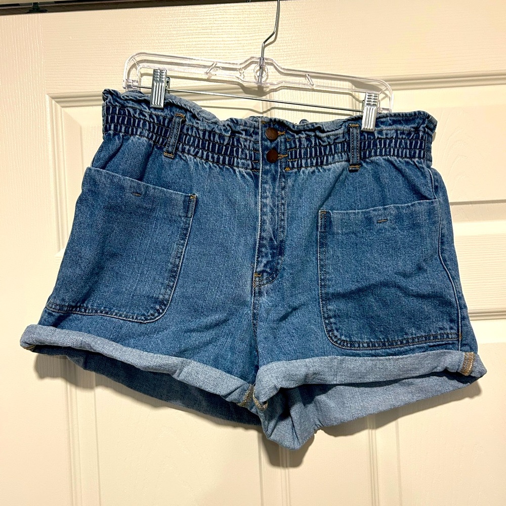 Cute Jean Shorts Sz 31